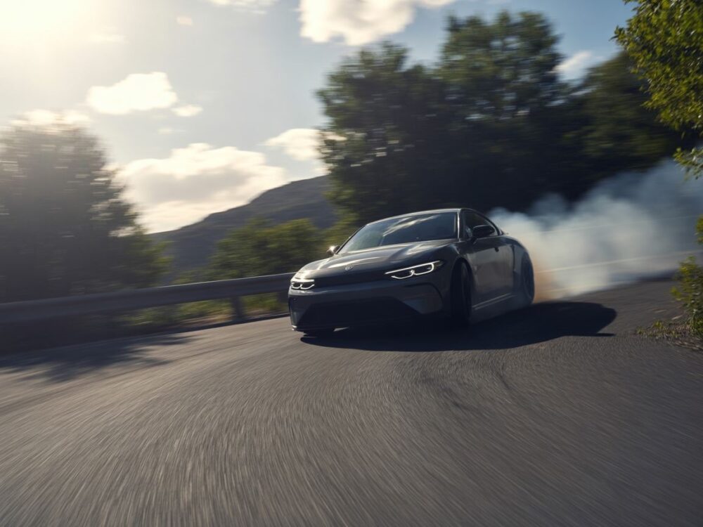 Samochód w poślizgu