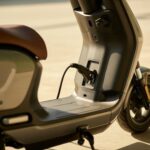 Jak długo ładować hulajnogę elektryczną? Kompleksowy poradnik od A do Z